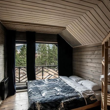 Black Chalet Буковель Экстерьер фото